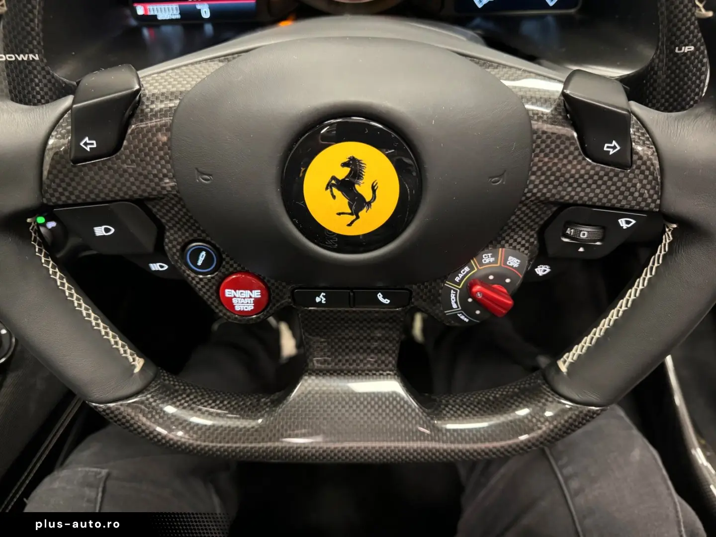 FERRARI 812 GTS -V12   CARBON-LIFT-CAMERA