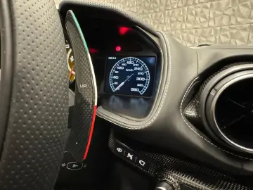 FERRARI 812 GTS -V12   CARBON-LIFT-CAMERA