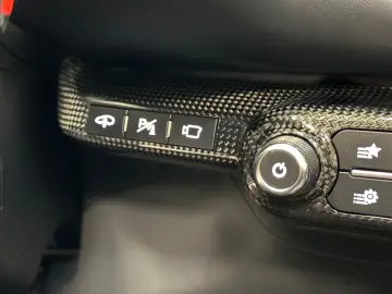 FERRARI 812 GTS -V12   CARBON-LIFT-CAMERA