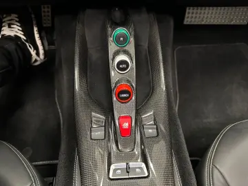FERRARI 812 GTS -V12   CARBON-LIFT-CAMERA