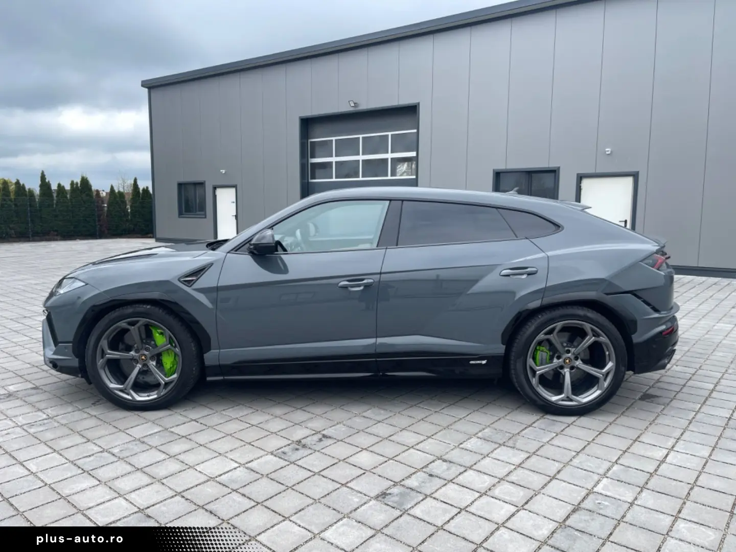 LAMBORGHINI Urus S 4.0 V8 Sport   1. Hand