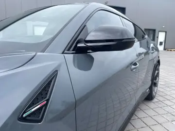 LAMBORGHINI Urus S 4.0 V8 Sport   1. Hand