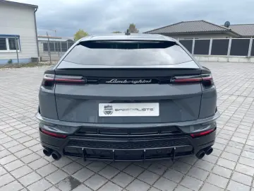 LAMBORGHINI Urus S 4.0 V8 Sport   1. Hand