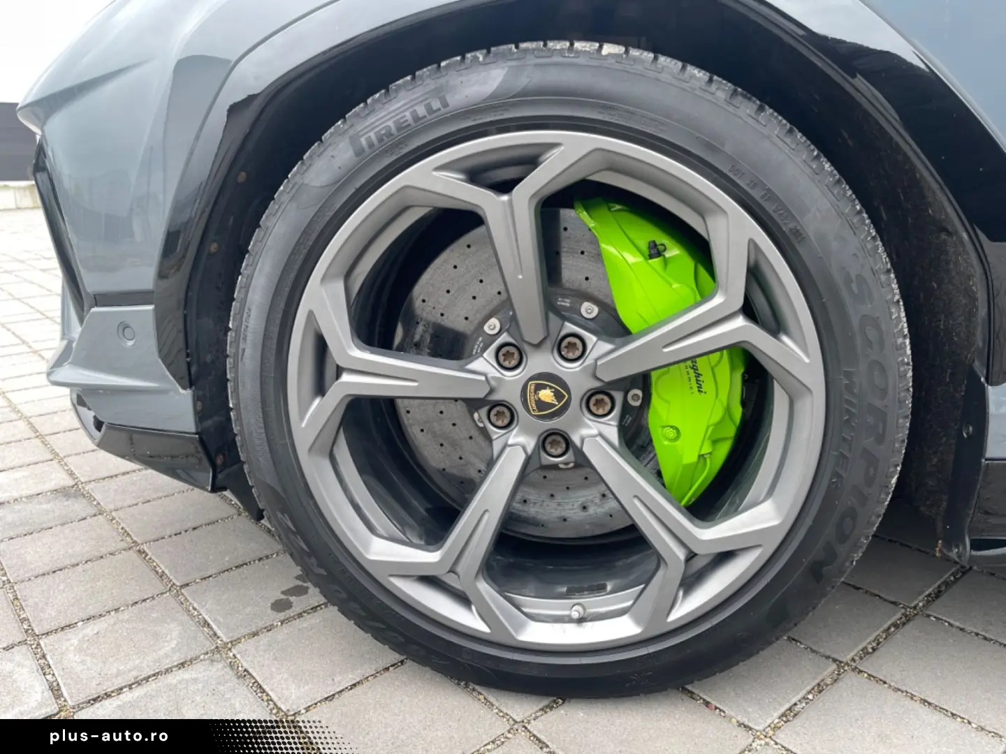 LAMBORGHINI Urus S 4.0 V8 Sport   1. Hand