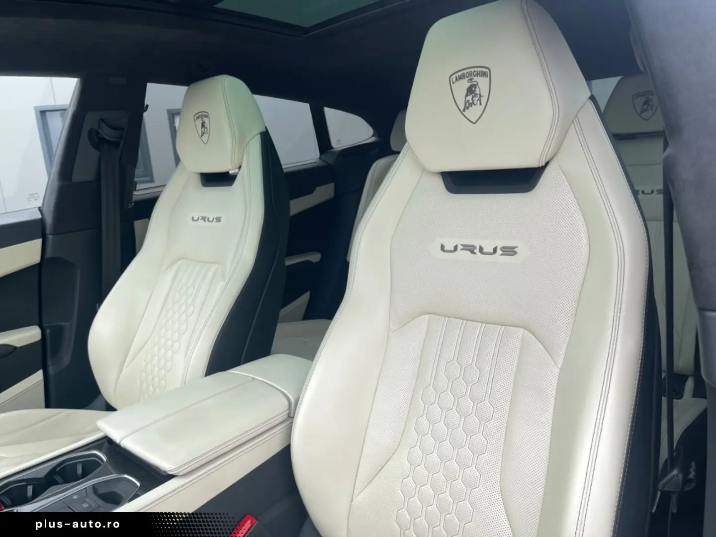 LAMBORGHINI Urus S 4.0 V8 Sport   1. Hand