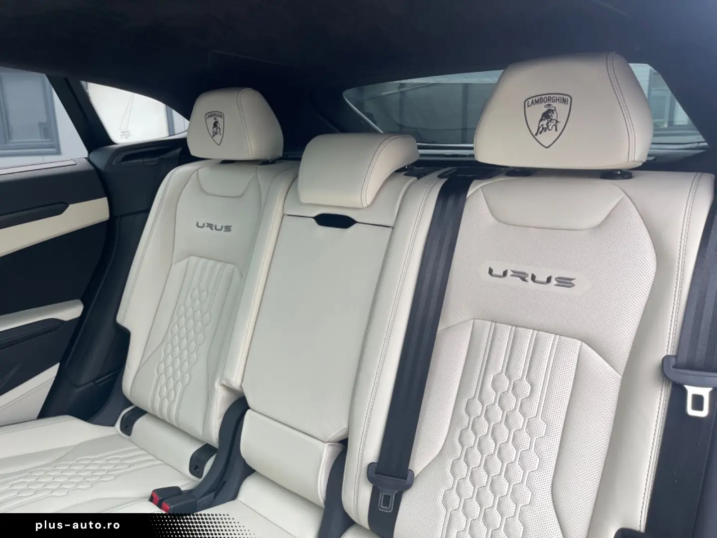LAMBORGHINI Urus S 4.0 V8 Sport   1. Hand