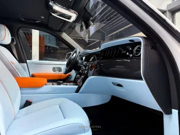 ROLLS ROYCE Cullinan BLACK BADGE SERIES II BESPOKE STAR BLUE