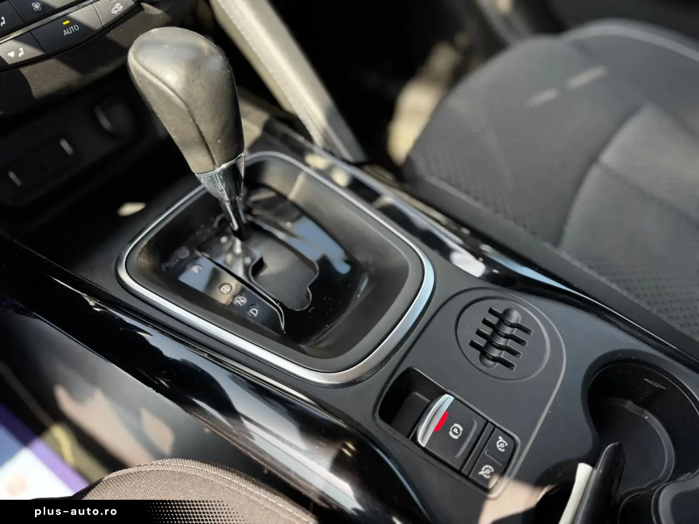 Renault Kadjar    1.5 dCi    Automat    Ceasuri digitale