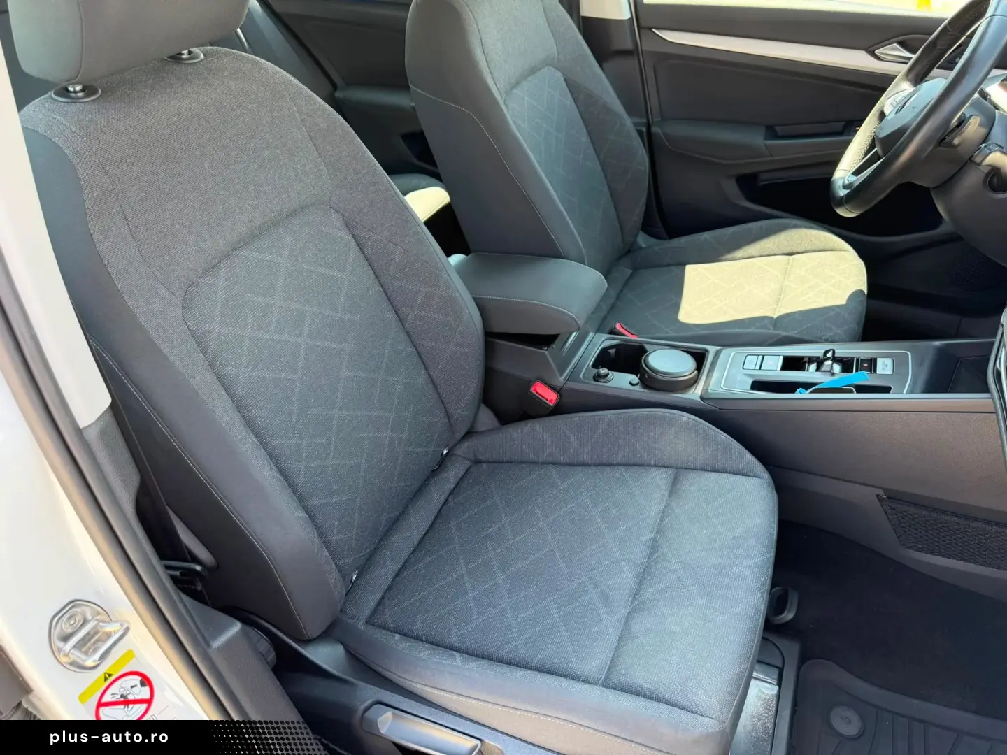 Volkswagen Golf 1.5 TSI DSG 150 CP mild hybrid