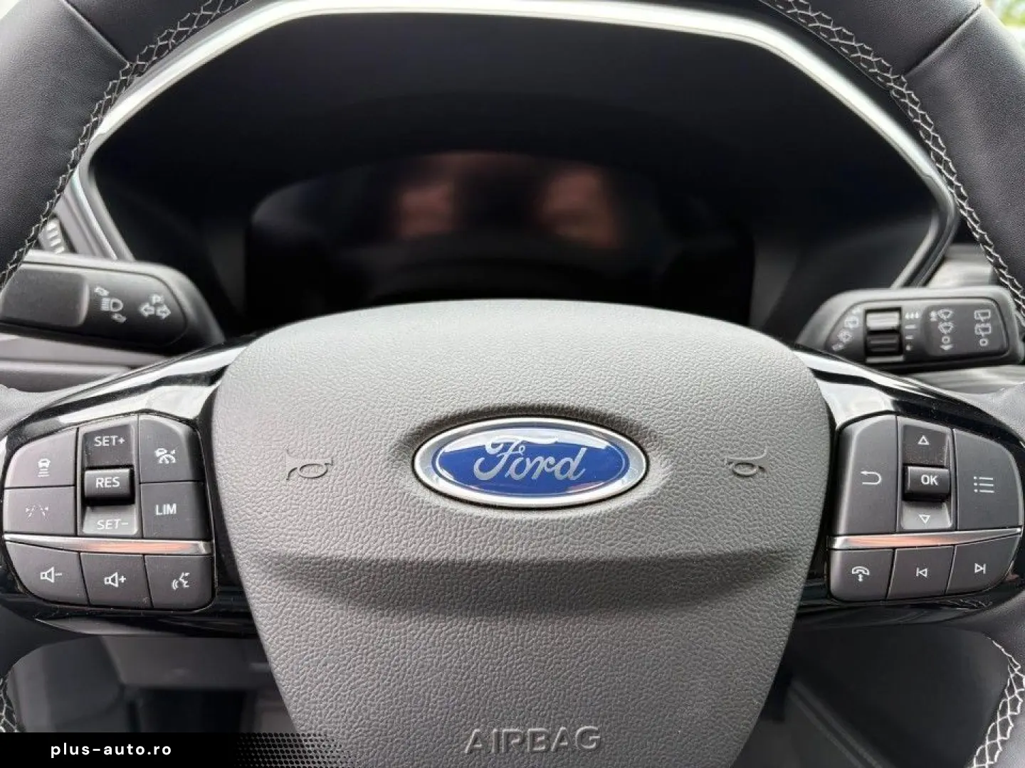 Ford Kuga 2025 - via workleto.com
