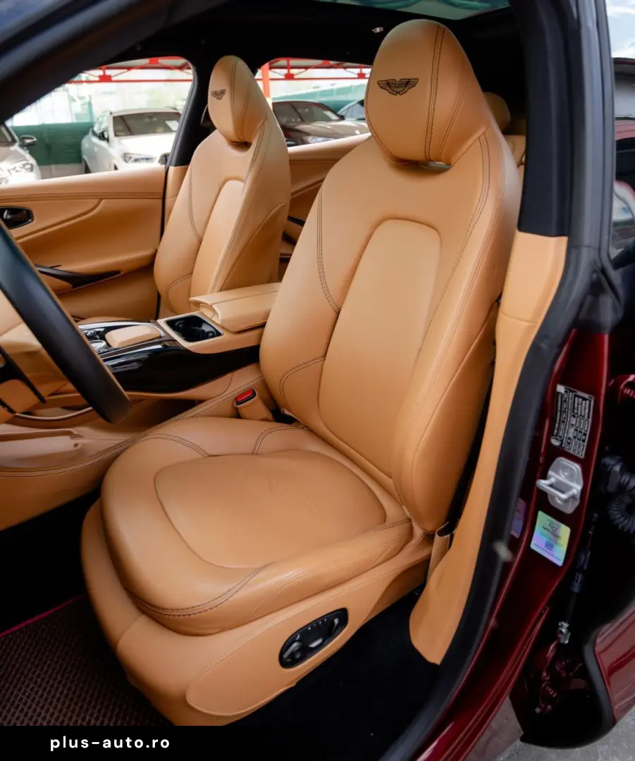 Aston-Martin Dbx