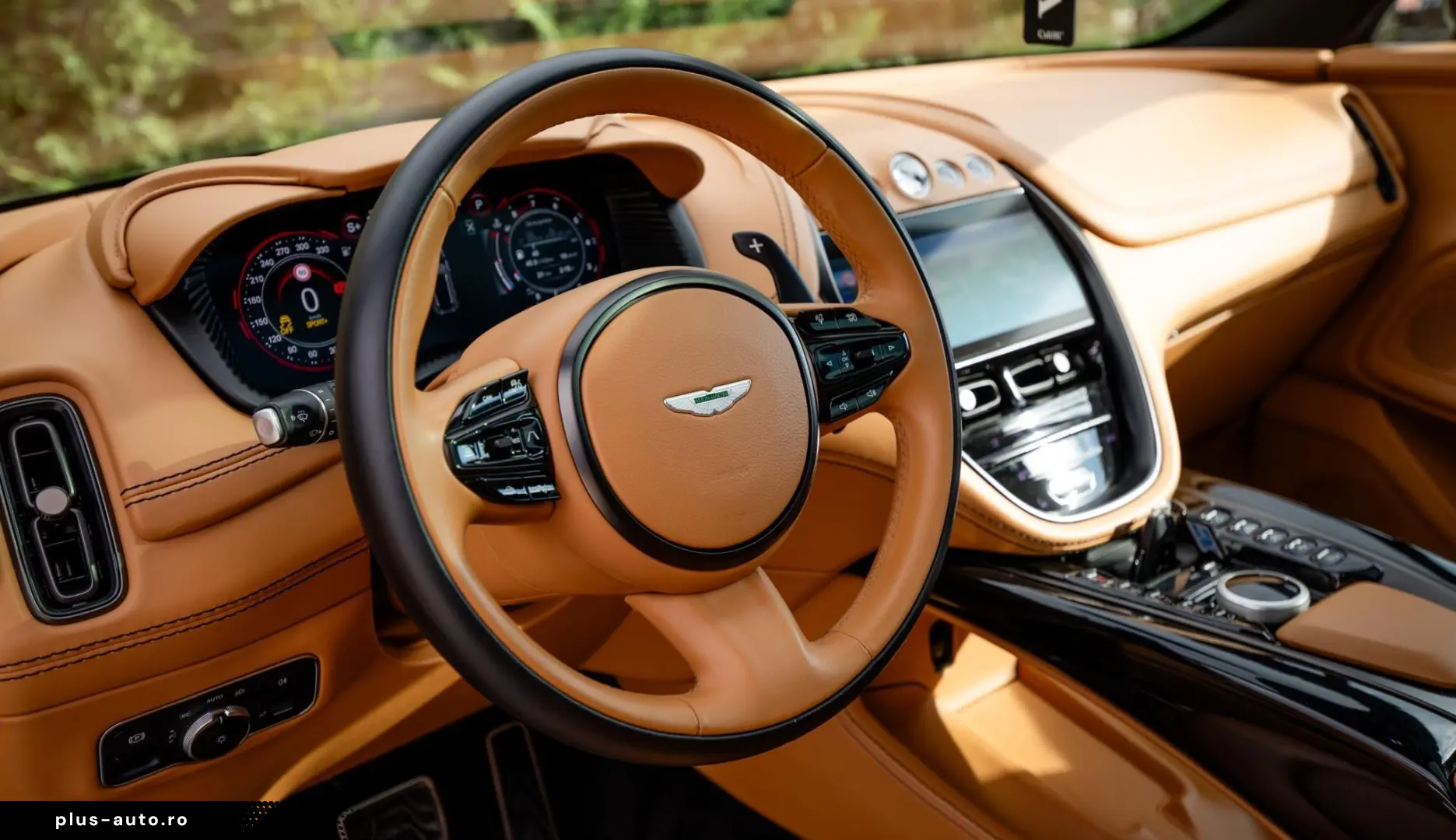 Aston-Martin Dbx