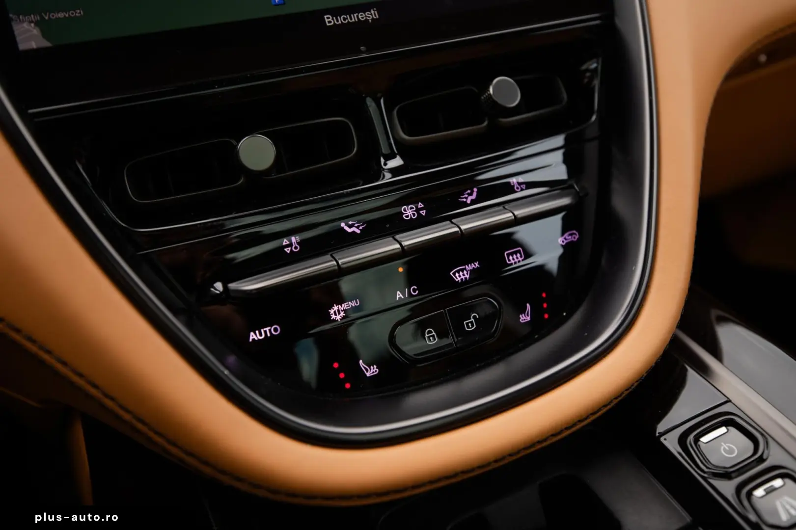 Aston-Martin Dbx