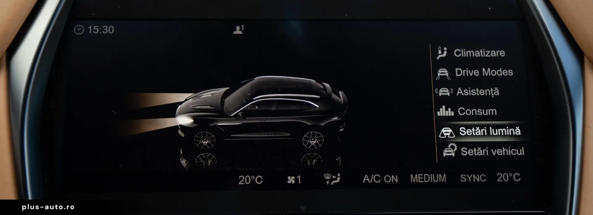 Aston-Martin Dbx