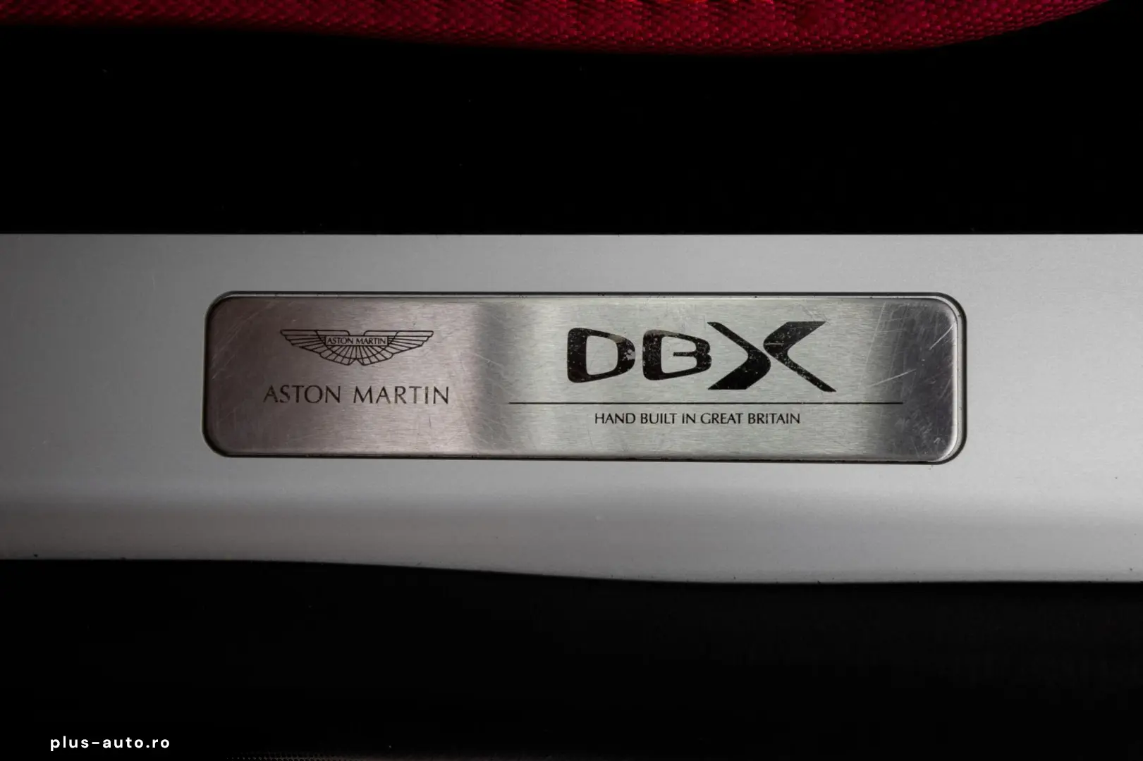 Aston-Martin Dbx