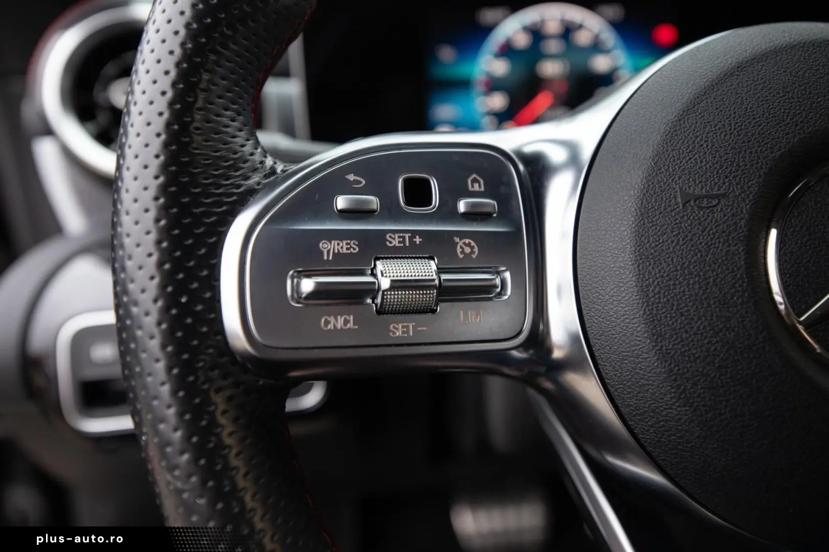 Mercedes-Benz Cla-180