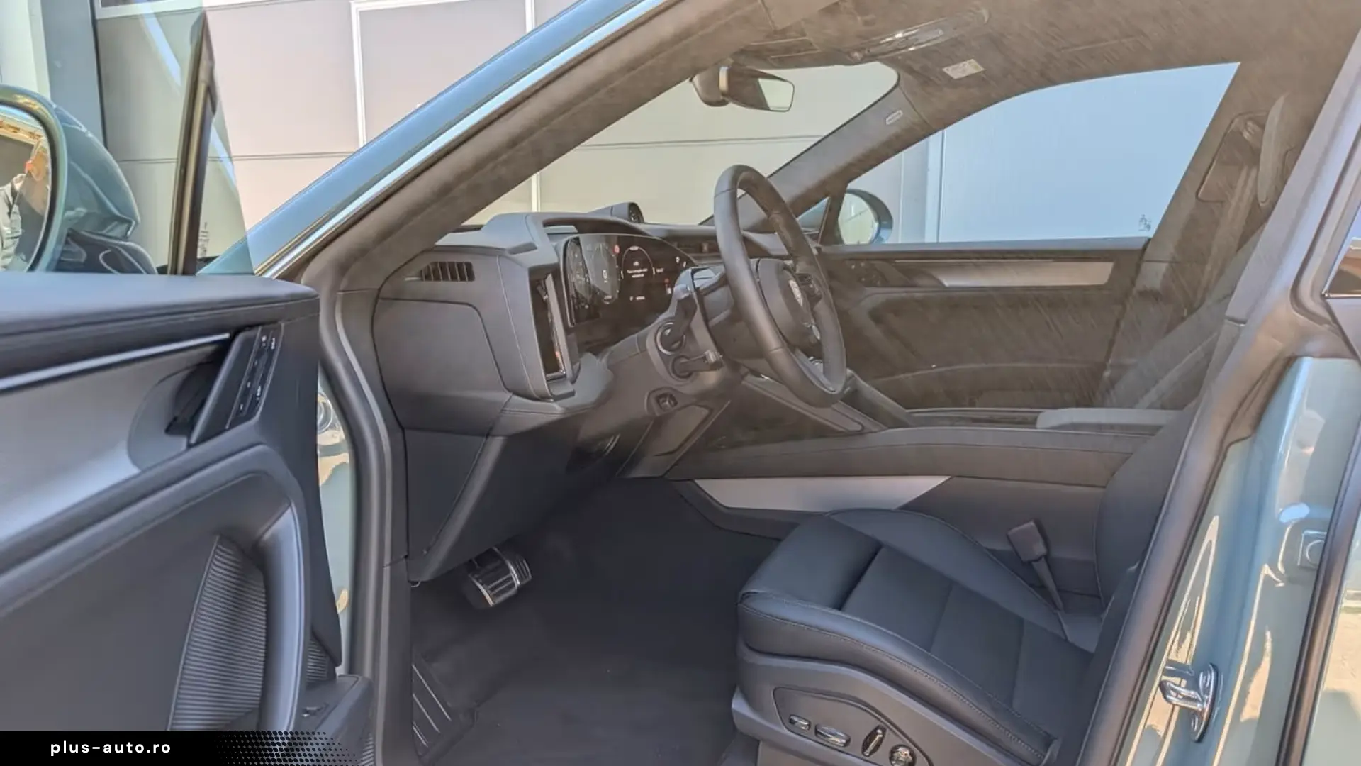 Porsche Cayenne Electric  21-ZOLL  HD-MATRIX