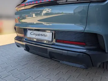 Porsche Cayenne Electric  21-ZOLL  HD-MATRIX