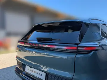 Porsche Cayenne Electric  21-ZOLL  HD-MATRIX
