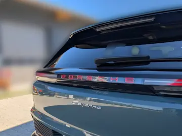 Porsche Cayenne Electric  21-ZOLL  HD-MATRIX