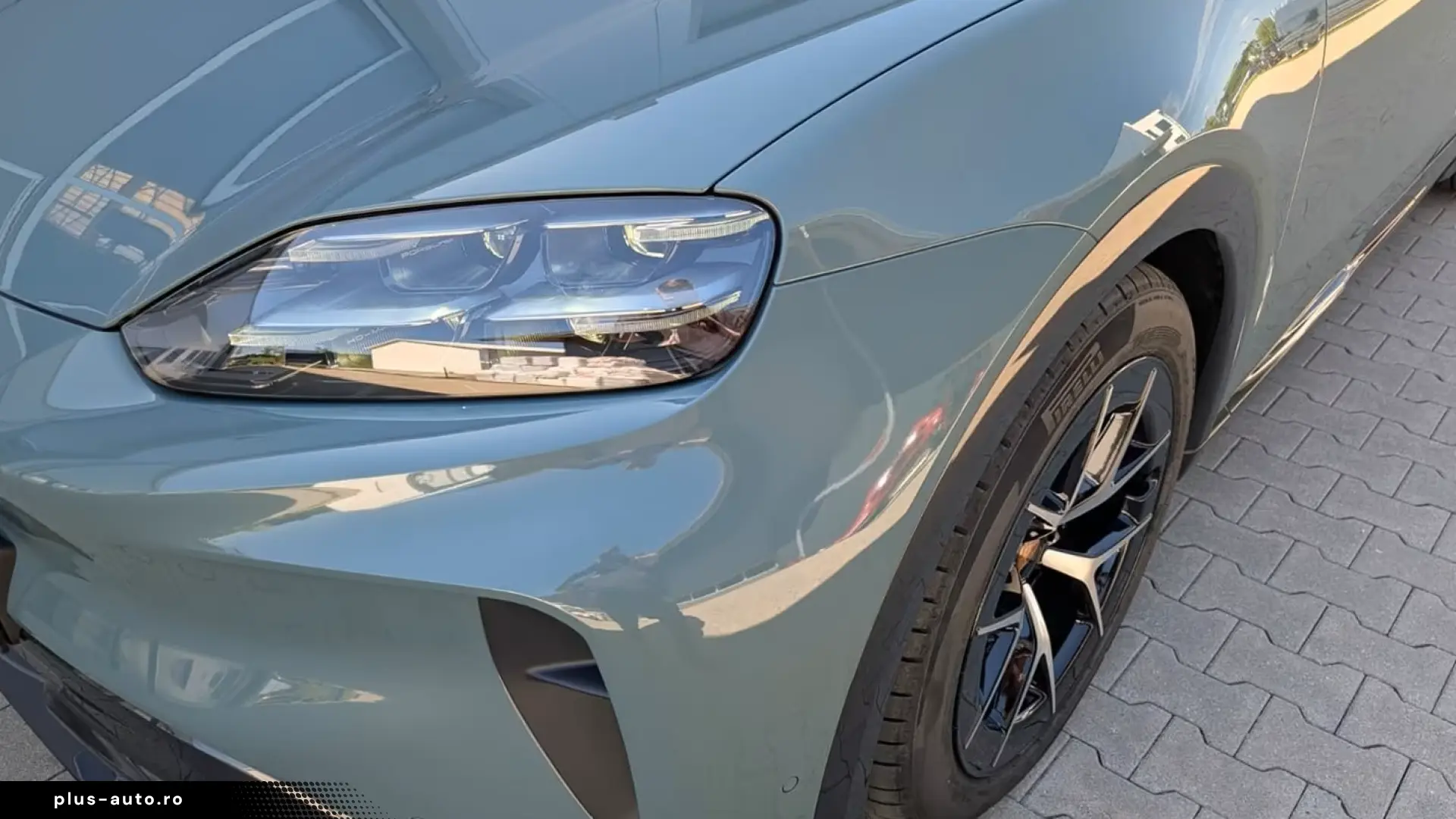 Porsche Cayenne Electric  21-ZOLL  HD-MATRIX