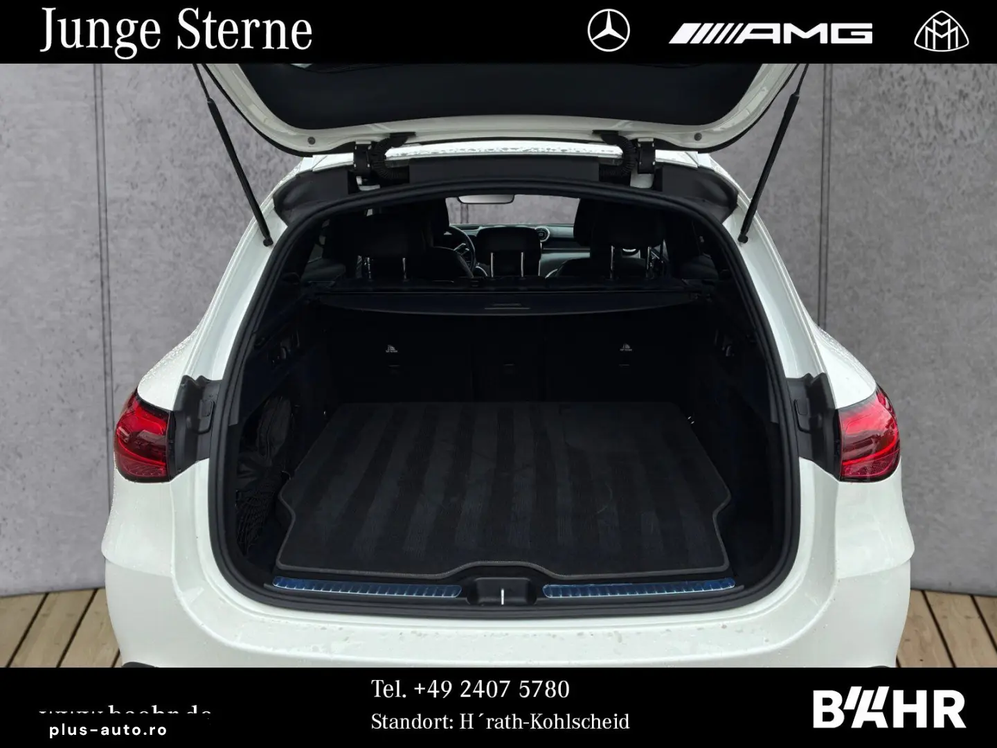 MERCEDES-BENZ GLC 300 e 4M AMG Pano Digital-Light AHK LMR20