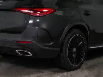 MERCEDES-BENZ GLC 200 4M AMG Pano Distro 360 Burm 20  Night