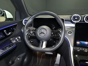 MERCEDES-BENZ GLC 300 d 4M AMG LED SOUND PANO AHK STHZ TOTW