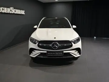 MERCEDES-BENZ GLC 300 d 4M AMG LED SOUND PANO AHK STHZ TOTW