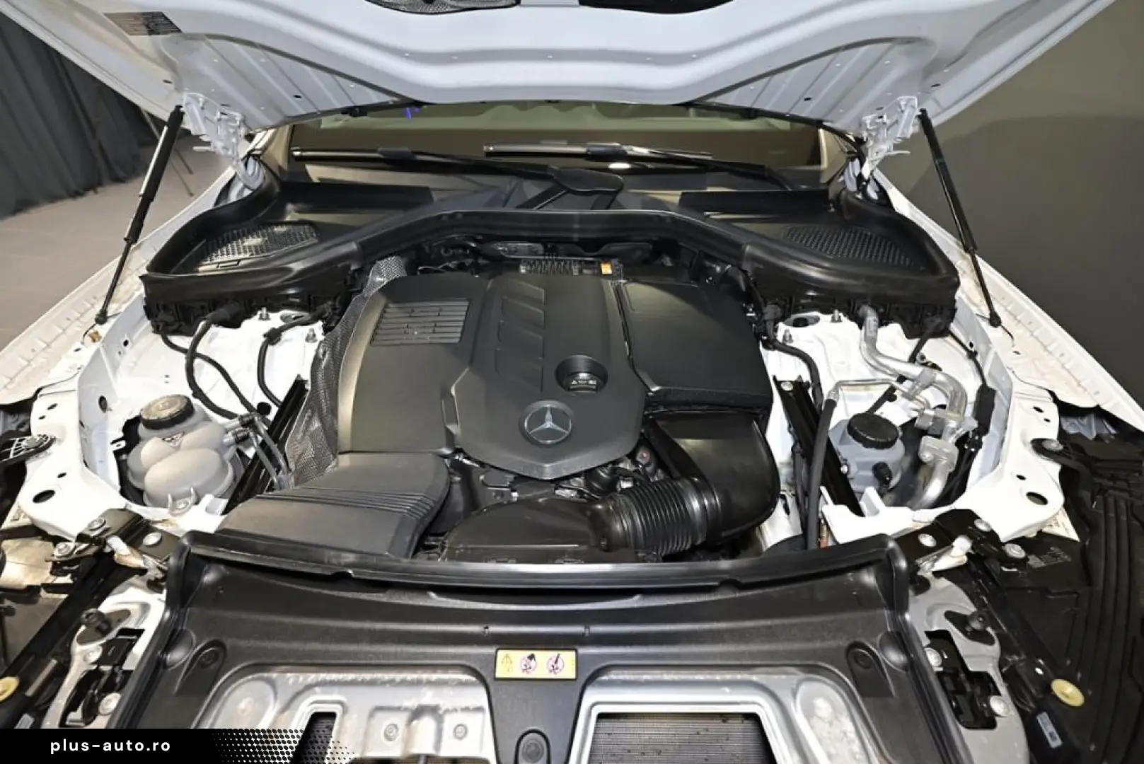 MERCEDES-BENZ GLC 300 d 4M AMG LED SOUND PANO AHK STHZ TOTW