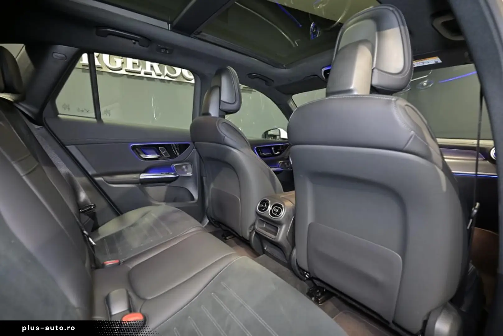 MERCEDES-BENZ GLC 300 d 4M AMG LED SOUND PANO AHK STHZ TOTW