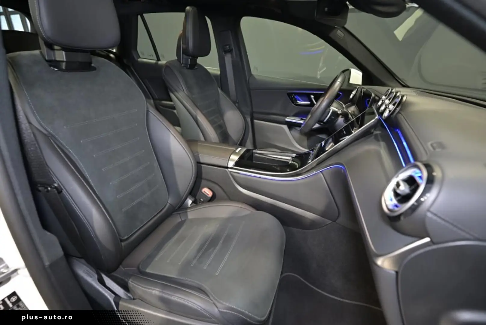 MERCEDES-BENZ GLC 300 d 4M AMG LED SOUND PANO AHK STHZ TOTW