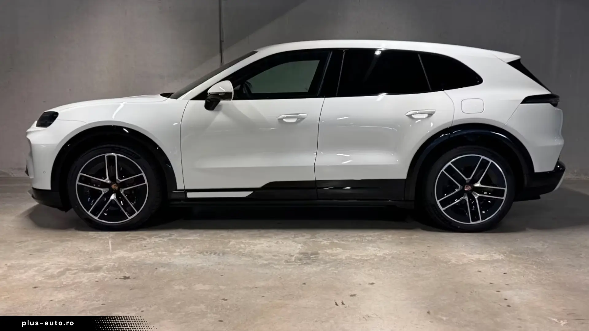 Porsche Cayenne Electric   Drive-Assist  AHK  BOSE