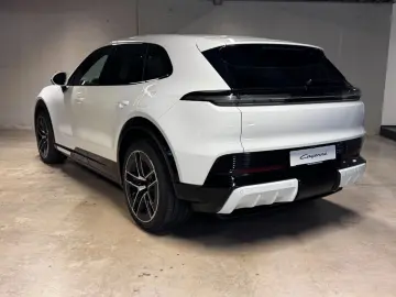 Porsche Cayenne Electric   Drive-Assist  AHK  BOSE