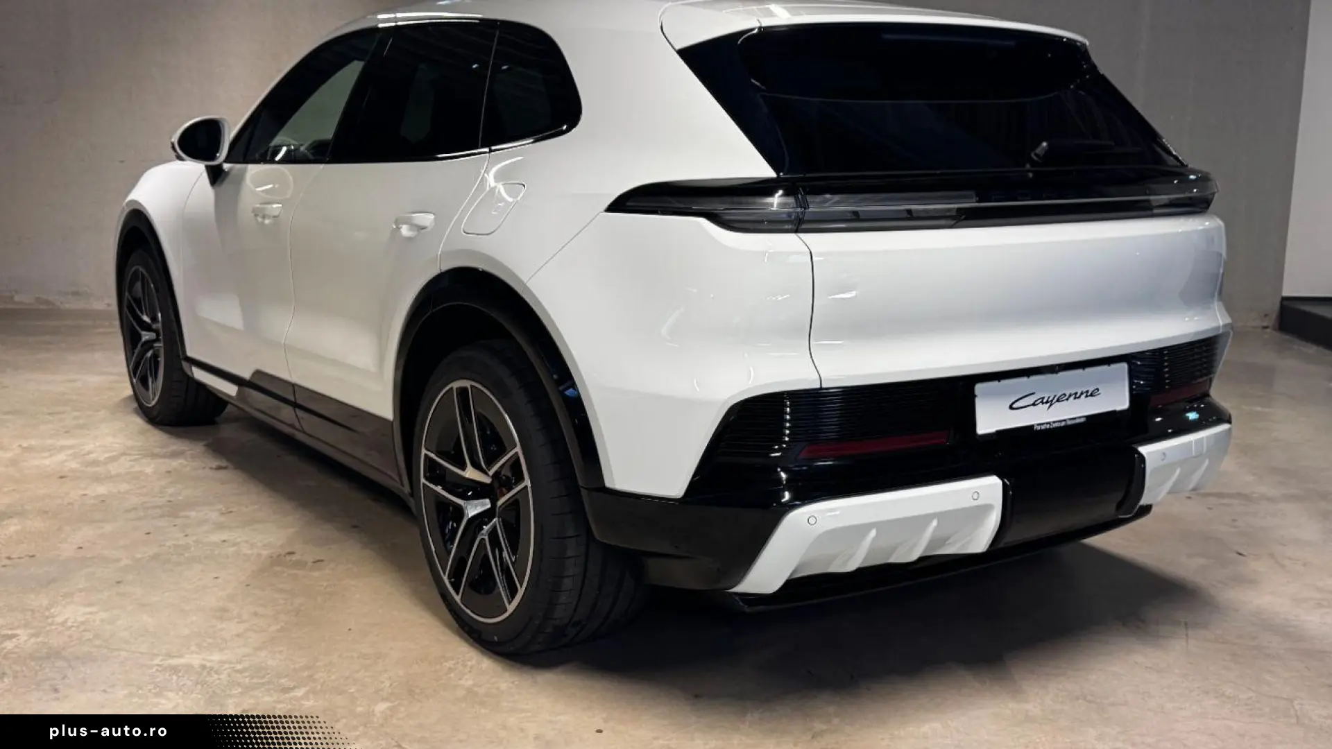 Porsche Cayenne Electric   Drive-Assist  AHK  BOSE