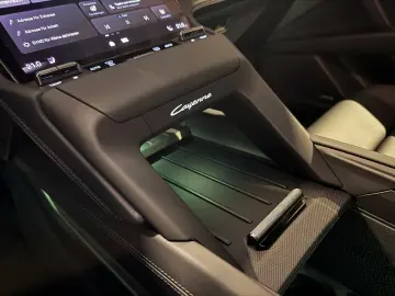 Porsche Cayenne Electric   Drive-Assist  AHK  BOSE