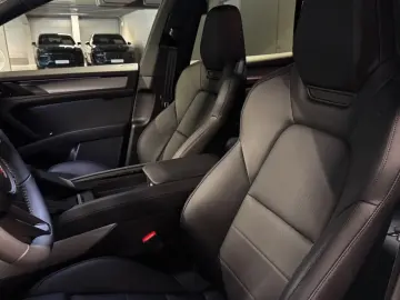 Porsche Cayenne Electric   Drive-Assist  AHK  BOSE