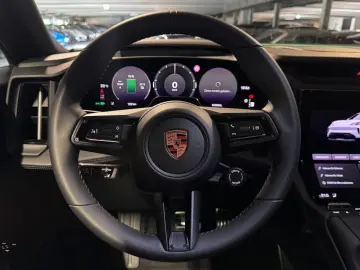 Porsche Cayenne Electric   Drive-Assist  AHK  BOSE