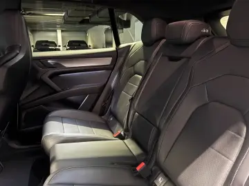Porsche Cayenne Electric   Drive-Assist  AHK  BOSE