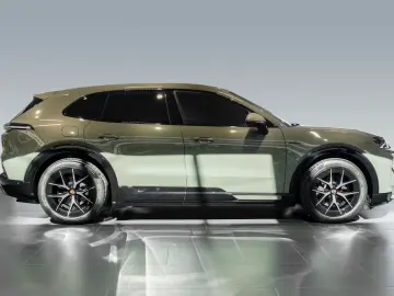 Porsche Cayenne Electric HA-Lenkung Head-Up BOSE