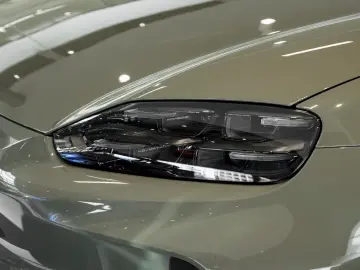 Porsche Cayenne Electric HA-Lenkung Head-Up BOSE