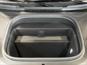 Porsche Cayenne Electric HA-Lenkung Head-Up BOSE