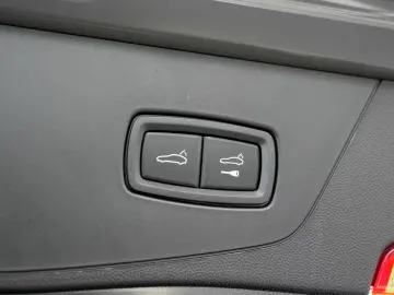 Porsche Cayenne Electric HA-Lenkung Head-Up BOSE