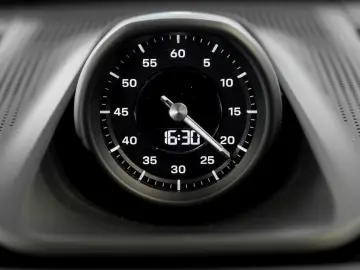 Porsche Cayenne Electric HA-Lenkung Head-Up BOSE