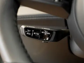 Porsche Cayenne Electric HA-Lenkung Head-Up BOSE