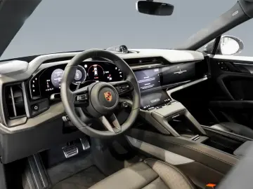 Porsche Cayenne Electric HA-Lenkung Head-Up BOSE