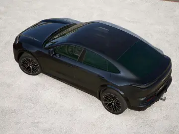 Porsche Cayenne Coupe Electric   SportDesing schwarz