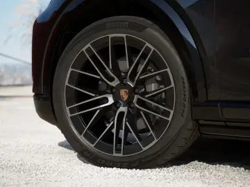 Porsche Cayenne Coupe Electric   SportDesing schwarz