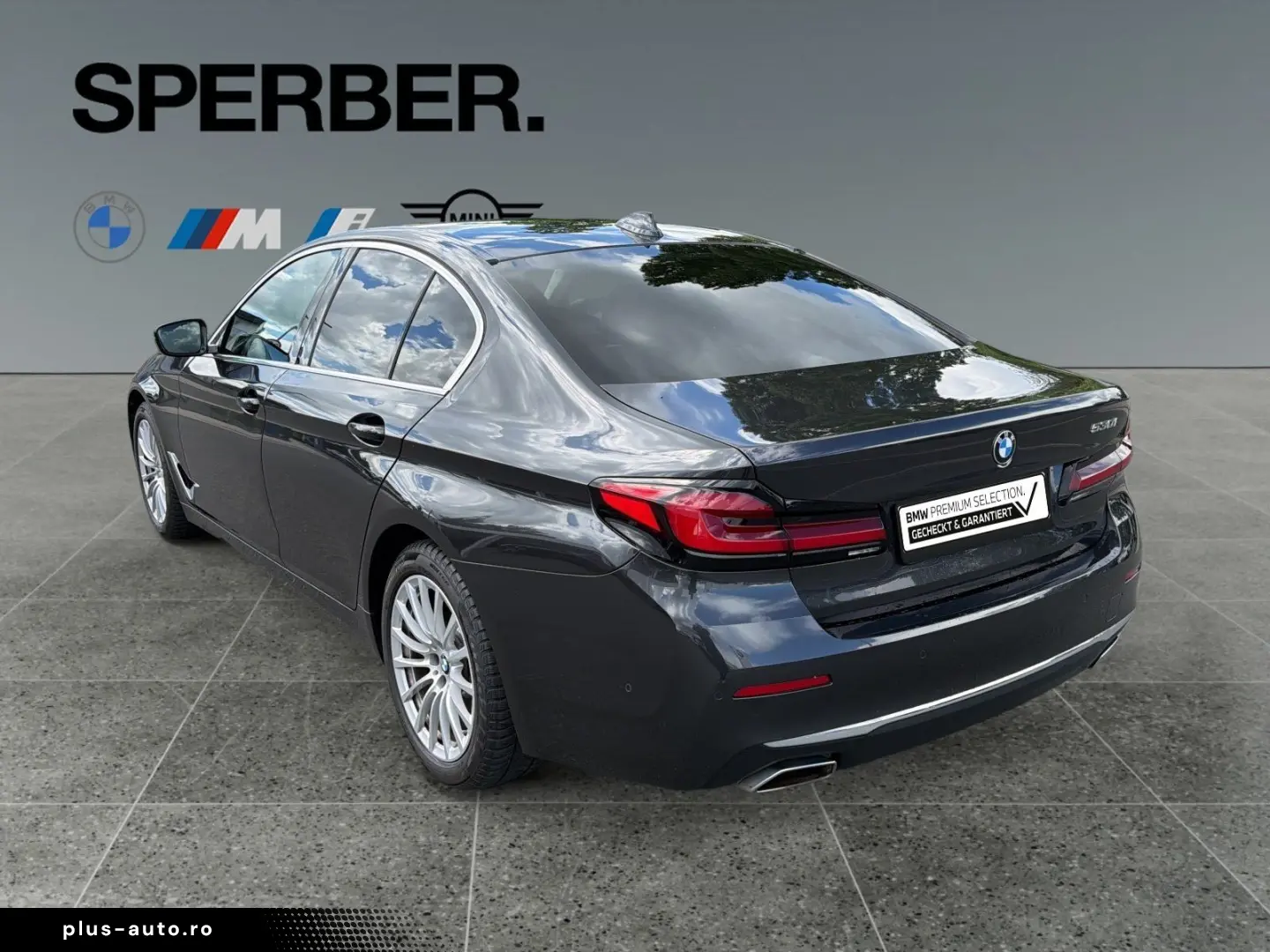 BMW 530i Luxury Line Glasdach Sitzbelüftung Head Up