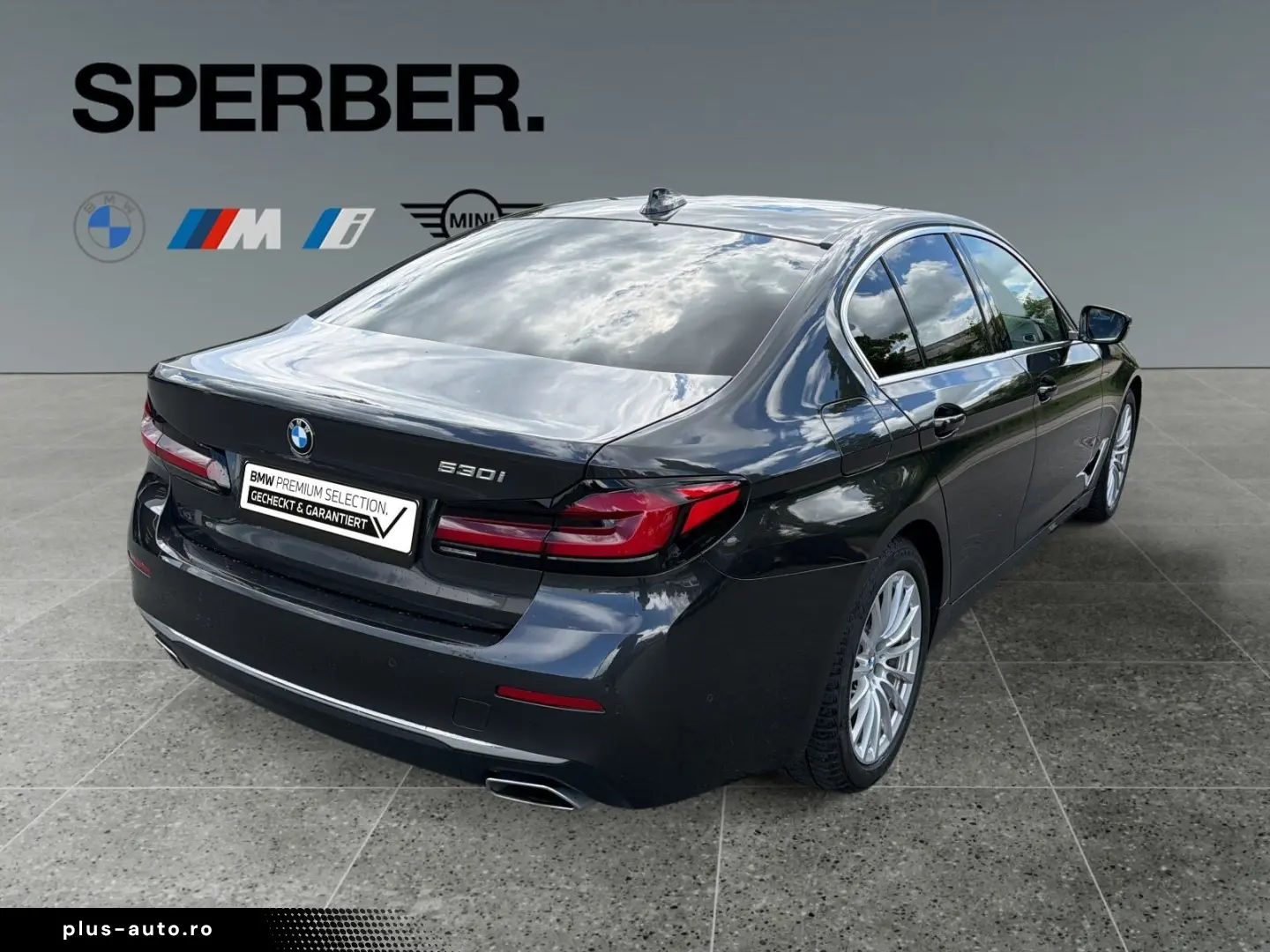 BMW 530i Luxury Line Glasdach Sitzbelüftung Head Up